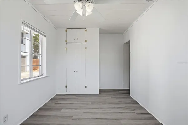 $2,150 | 755 Alamanda Way South, St. Petersburg, FL 33705