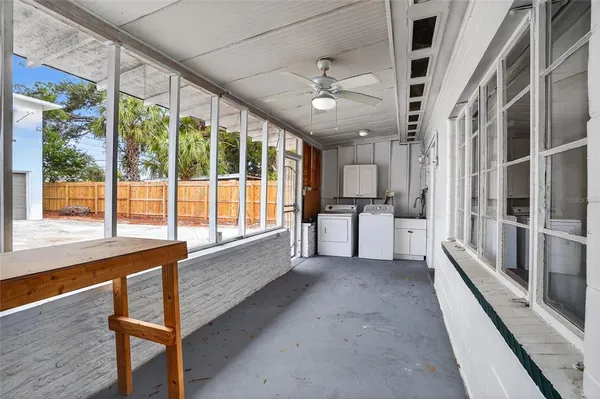 $2,150 | 755 Alamanda Way South, St. Petersburg, FL 33705