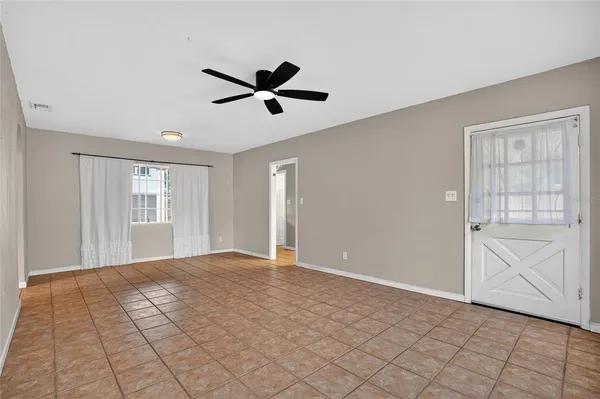 $2,150 | 755 Alamanda Way South, St. Petersburg, FL 33705