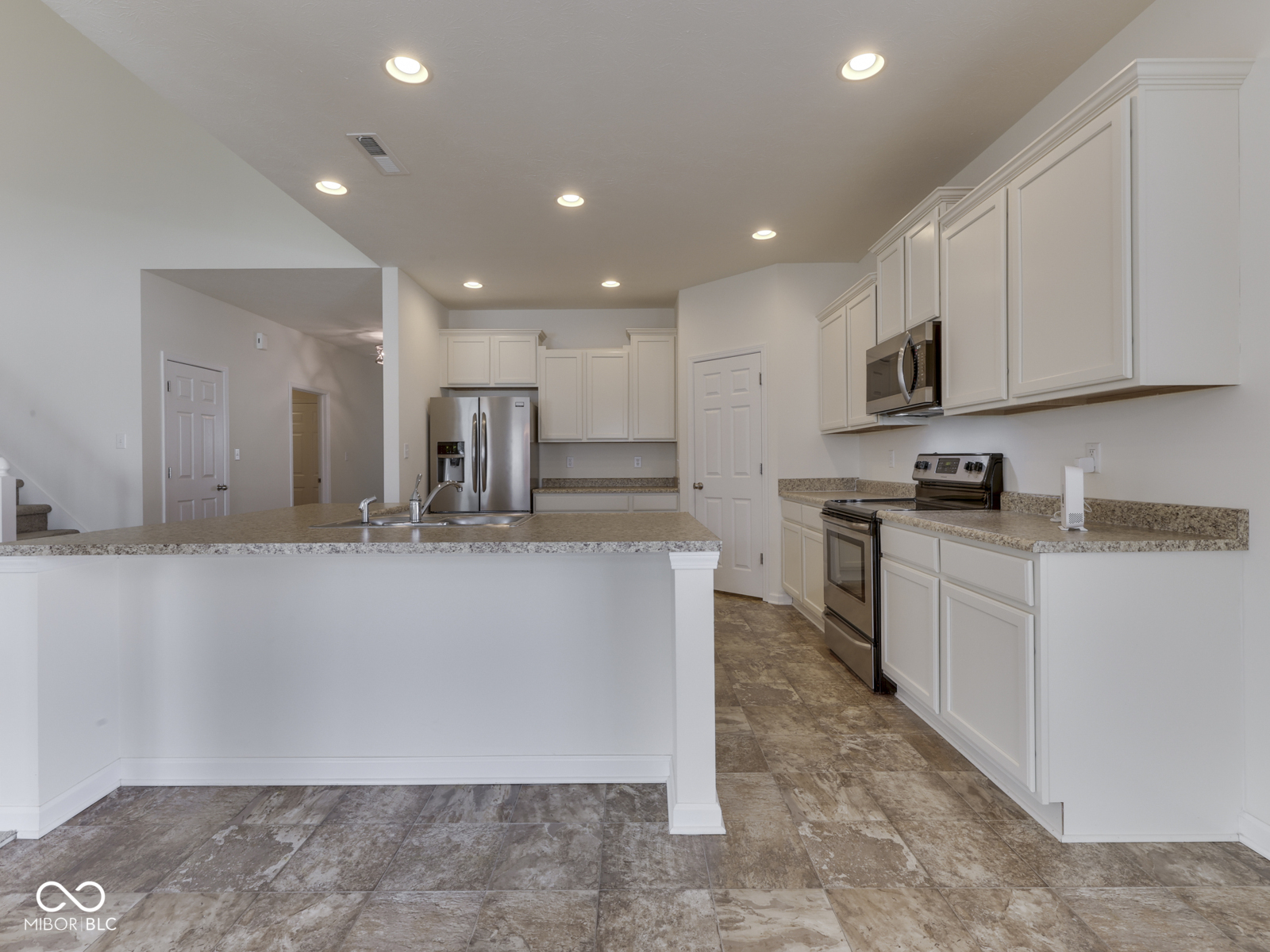 1810 Maplewood Court Pendleton, IN 46064 - Photo 14 of 34