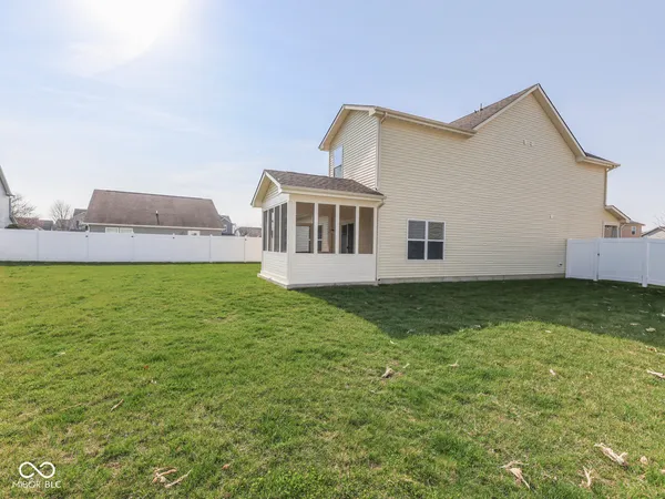 $375,000 | 1810 Maplewood Court, Pendleton, IN 46064