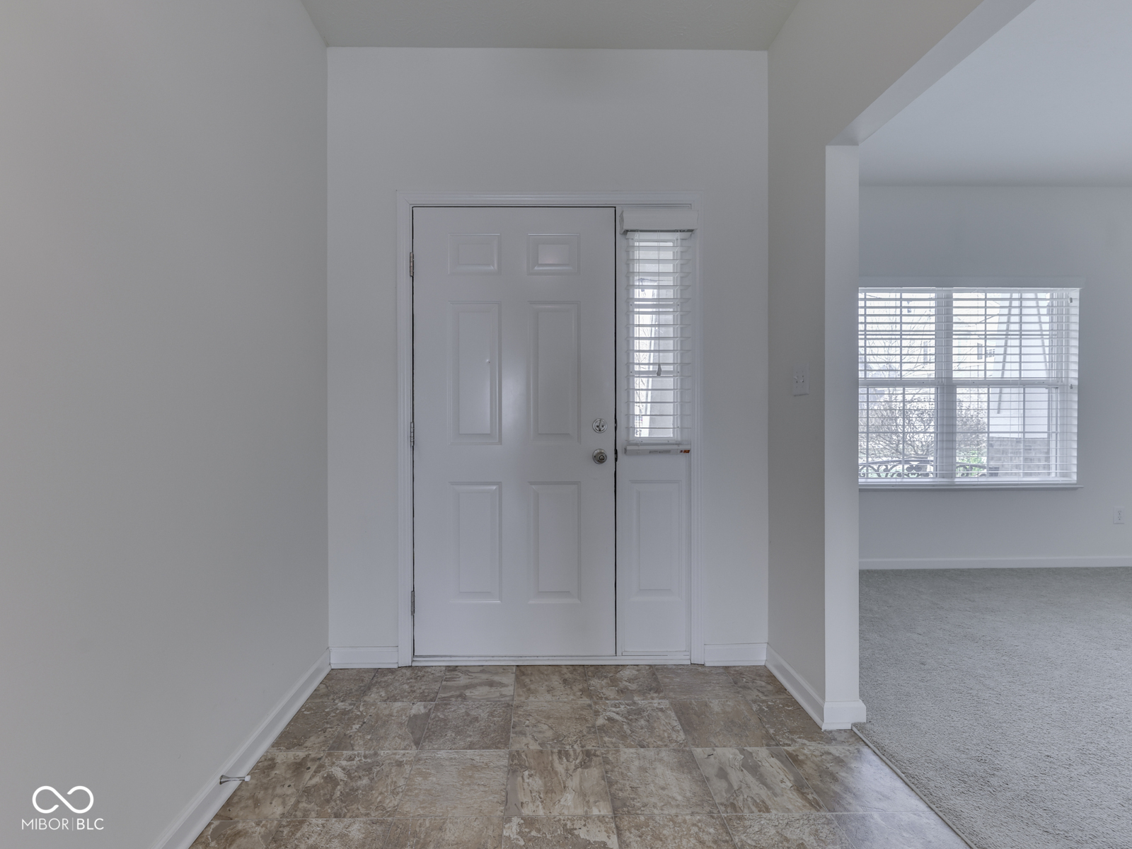 1810 Maplewood Court Pendleton, IN 46064 - Photo 4 of 34