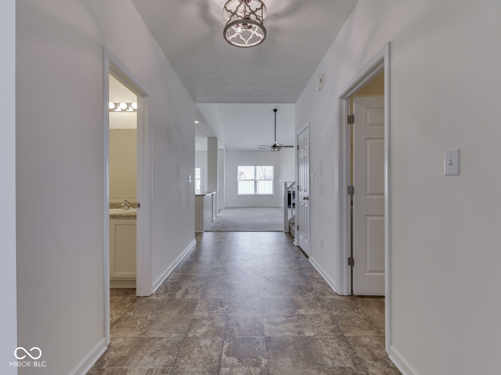 1810 Maplewood Court Pendleton, IN 46064 - Photo 5 of 34