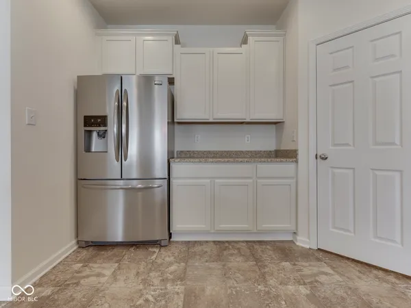 $375,000 | 1810 Maplewood Court, Pendleton, IN 46064