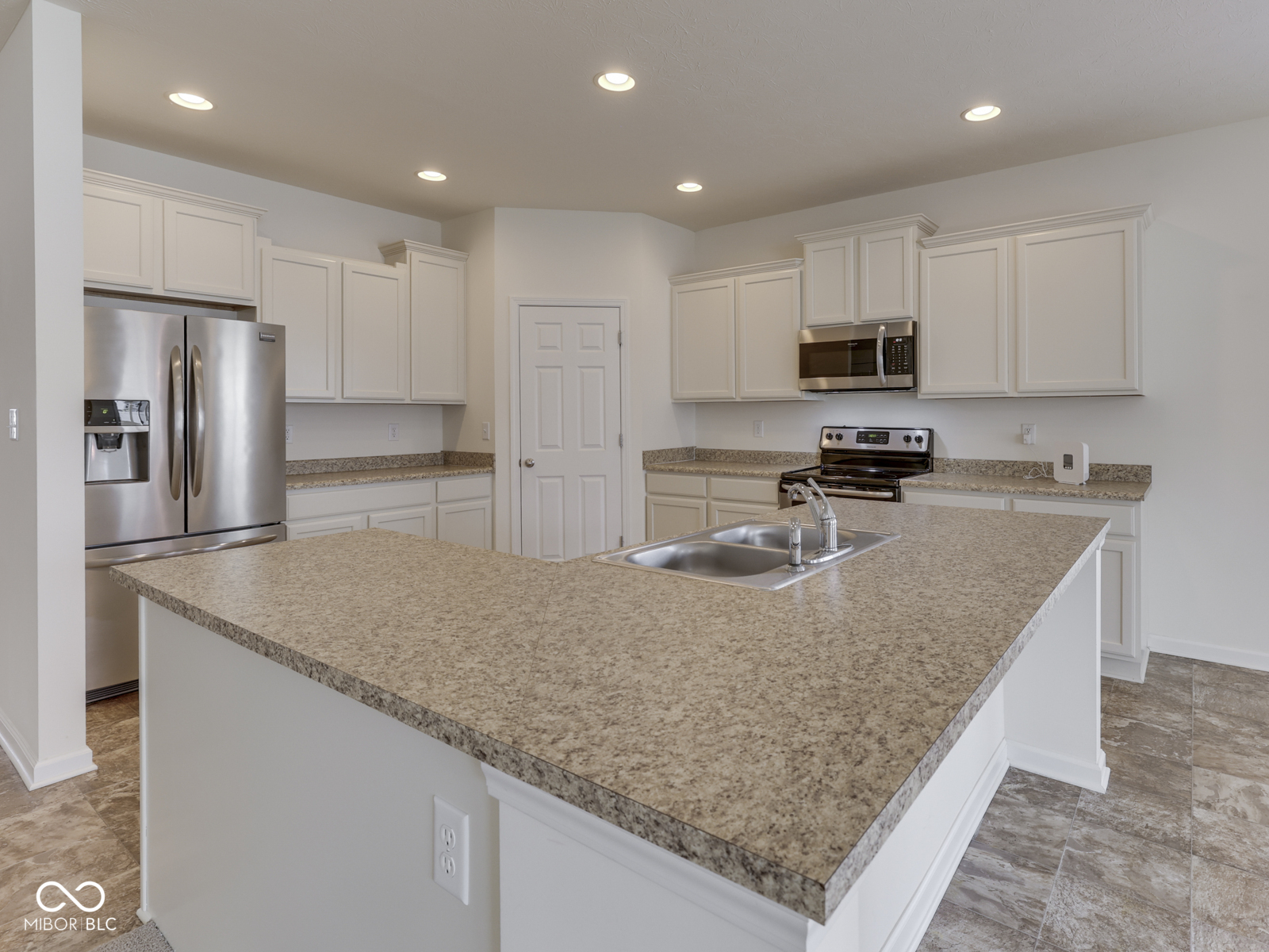 1810 Maplewood Court Pendleton, IN 46064 - Photo 10 of 34