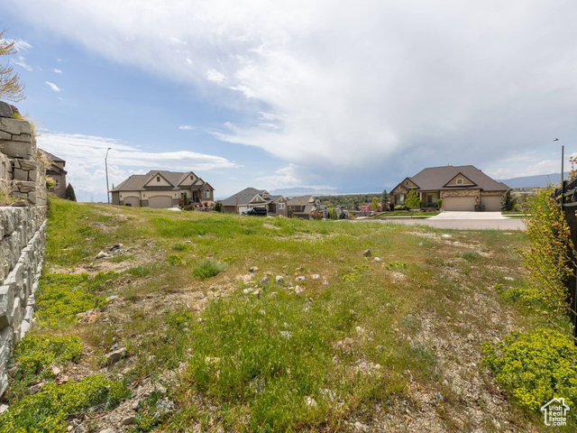 635 Ridge Drive, Unit 25 Provo, UT 84606 - Photo 5 of 10 View of yard