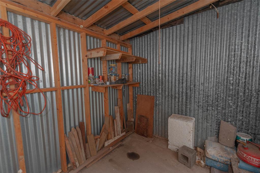 137 Center Loop Whitney, TX 76692 - Photo 32 of 33