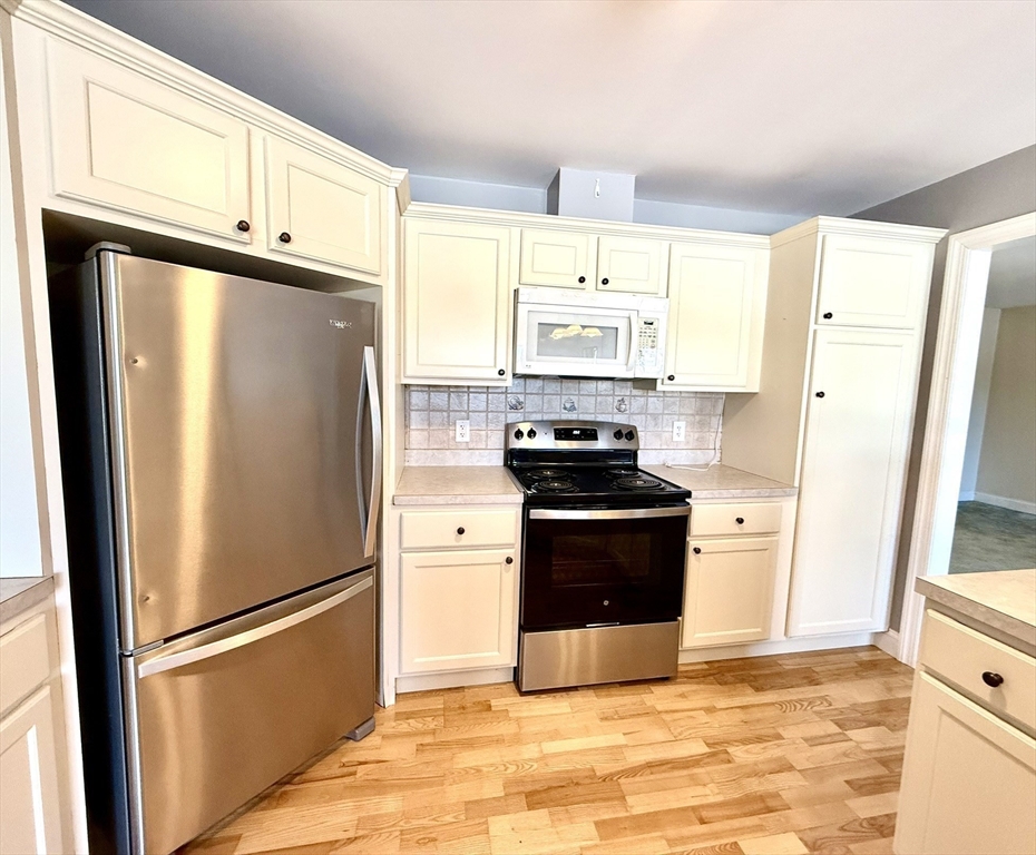 61 Park Avenue Webster, MA 01570 - Photo 14 of 42