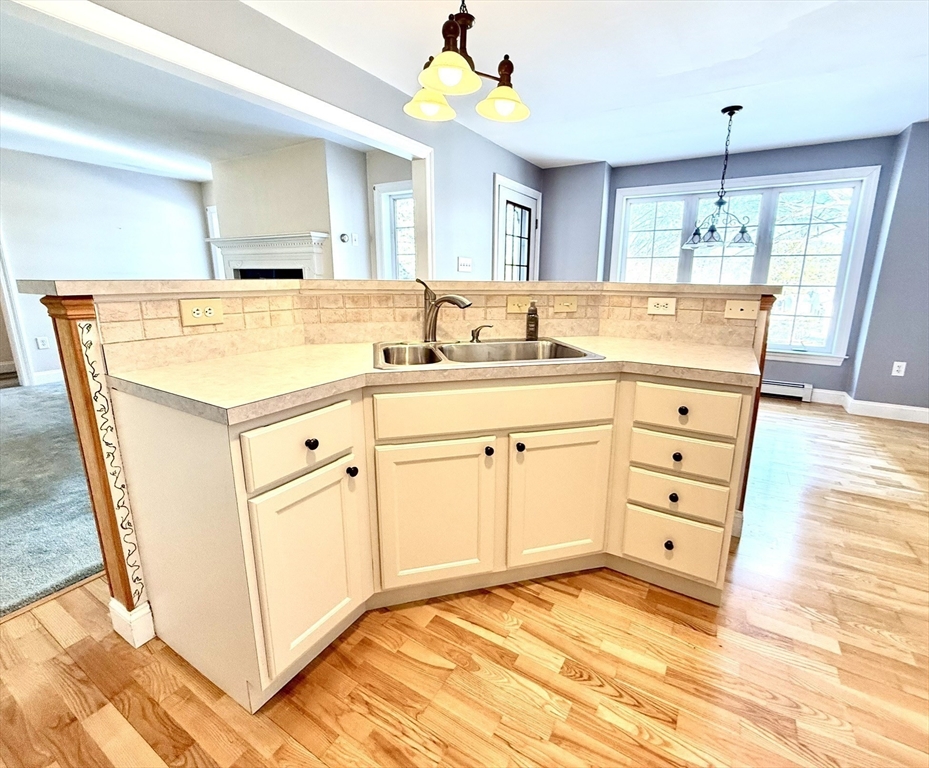 61 Park Avenue Webster, MA 01570 - Photo 16 of 42