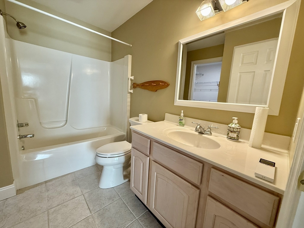 61 Park Avenue Webster, MA 01570 - Photo 28 of 42