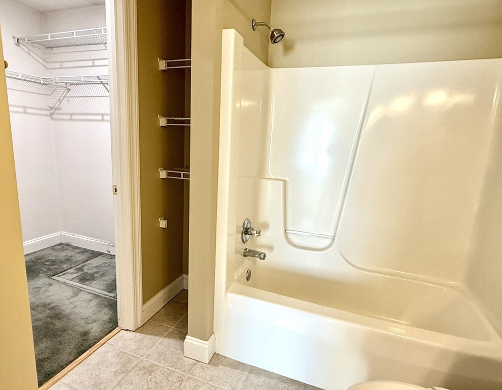 61 Park Avenue Webster, MA 01570 - Photo 29 of 42