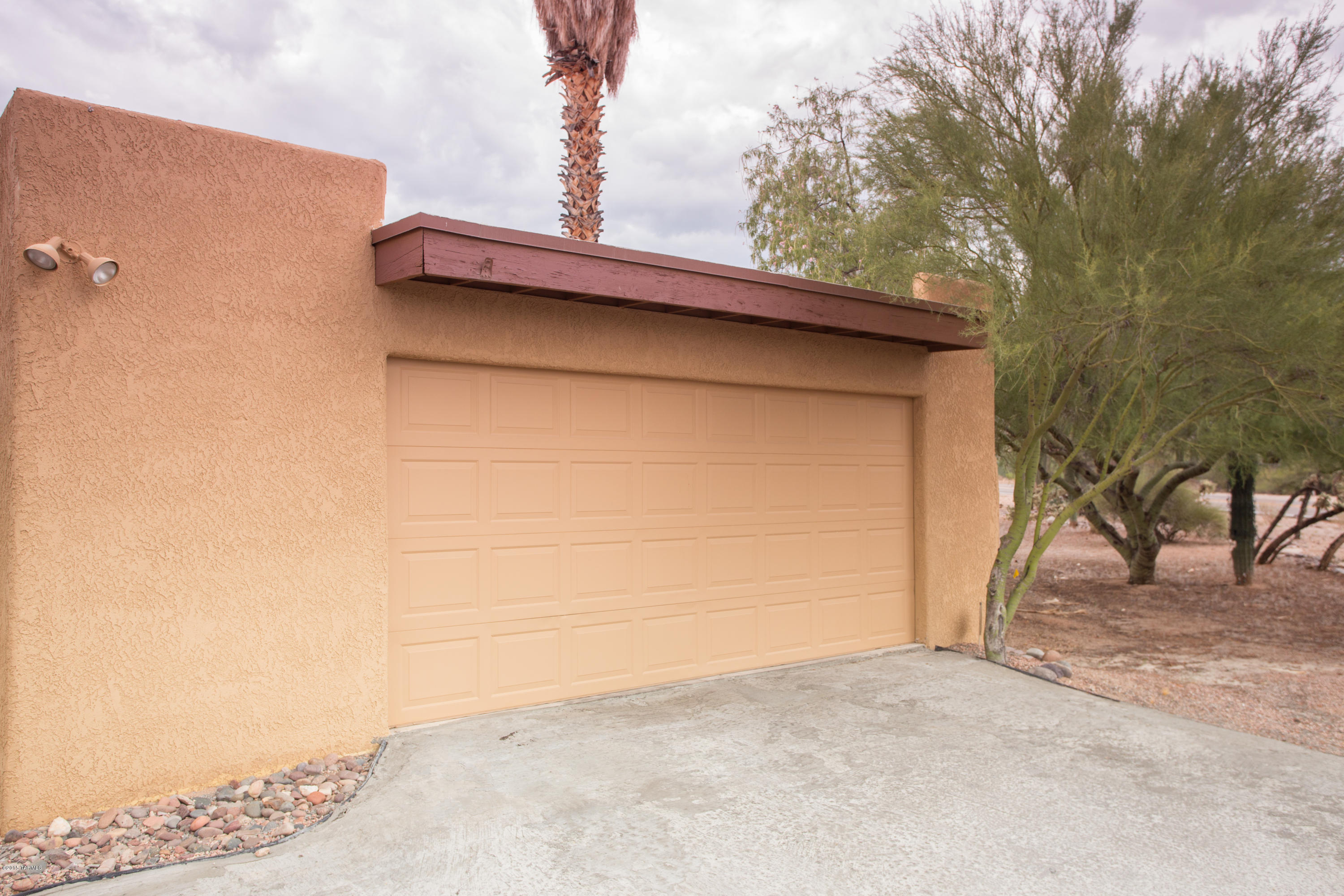 5301 North Pontatoc Road Tucson, AZ 85718 - Photo 2 of 34 Gallery Image 2