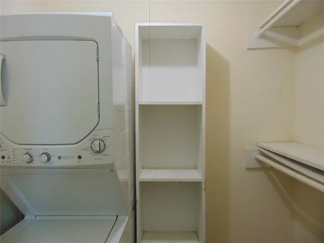 $1,700 | 215 Postoffice Street, Unit 802, Galveston, TX 77550