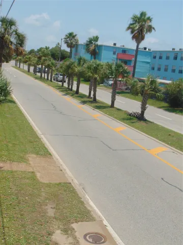 $1,700 | 215 Postoffice Street, Unit 802, Galveston, TX 77550