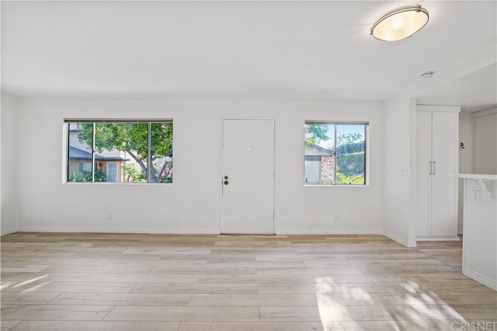 5977 Nelda Street, Unit 1 Simi Valley, CA 93063 - Photo 9 of 26