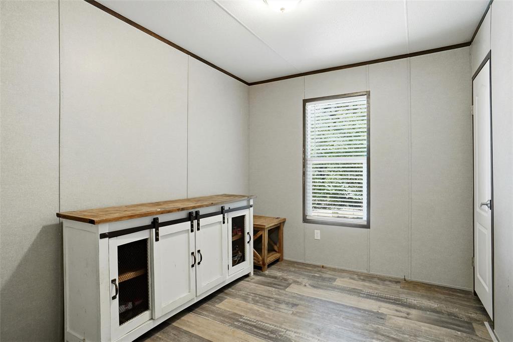 1279 Ham Bates Road Whitesboro, TX 76273 - Photo 11 of 16 Gallery Image 11