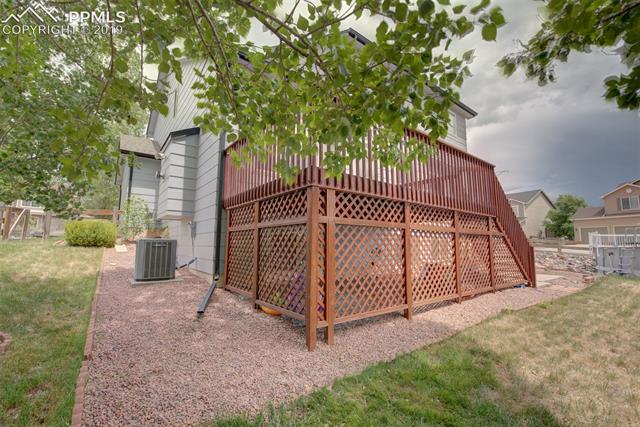 406 Talus Road Monument, CO 80132 - Photo 9 of 36
