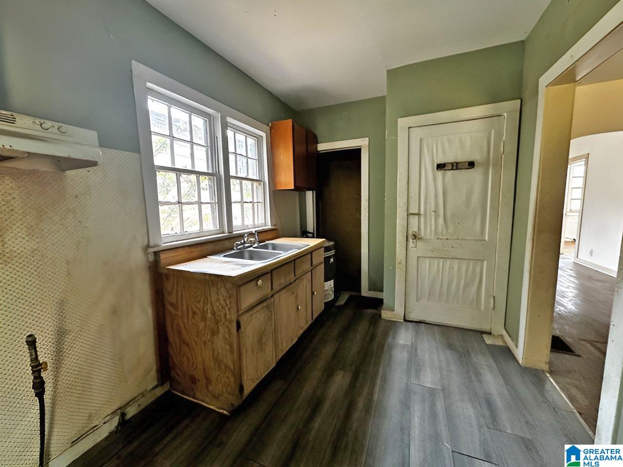 1509 22nd Street Southwest Birmingham, AL 35211 - Photo 4 of 16