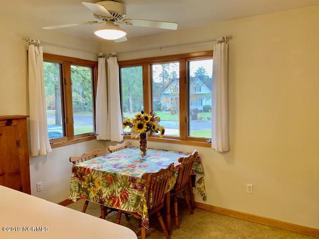 409 Lodge Road Washington, NC 27889 - Photo 5 of 47 IMG_1311