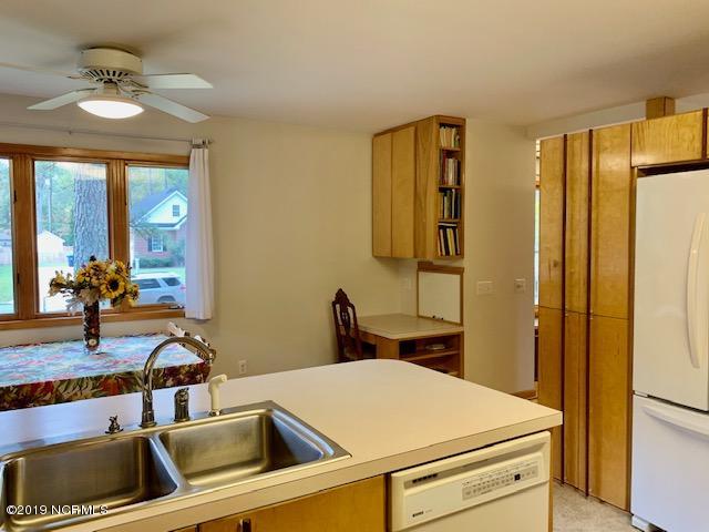 409 Lodge Road Washington, NC 27889 - Photo 8 of 47 IMG_1314