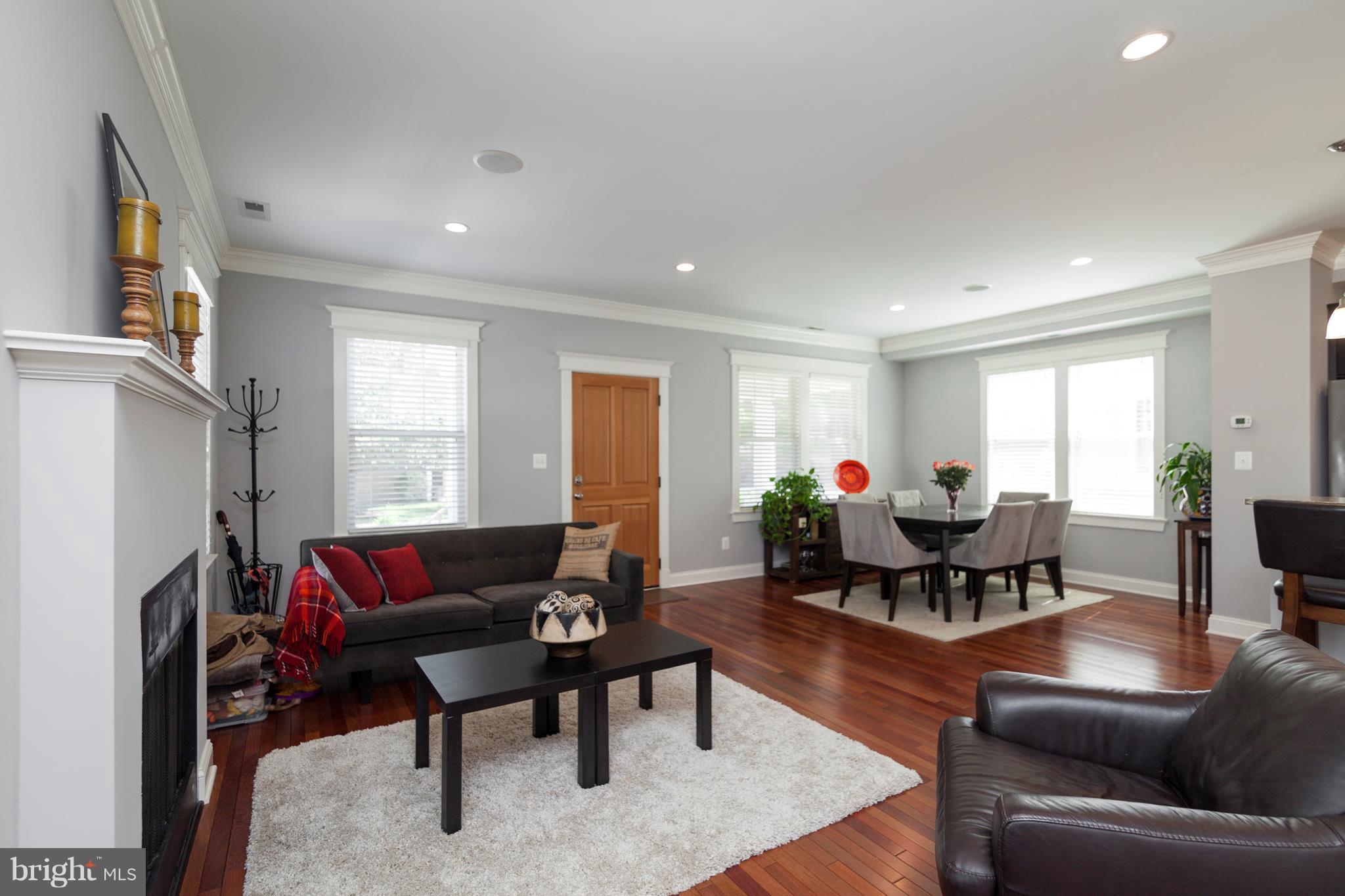 23 East Braddock Road, Unit 1 Alexandria, VA 22301 - Photo 8 of 24 Living Room