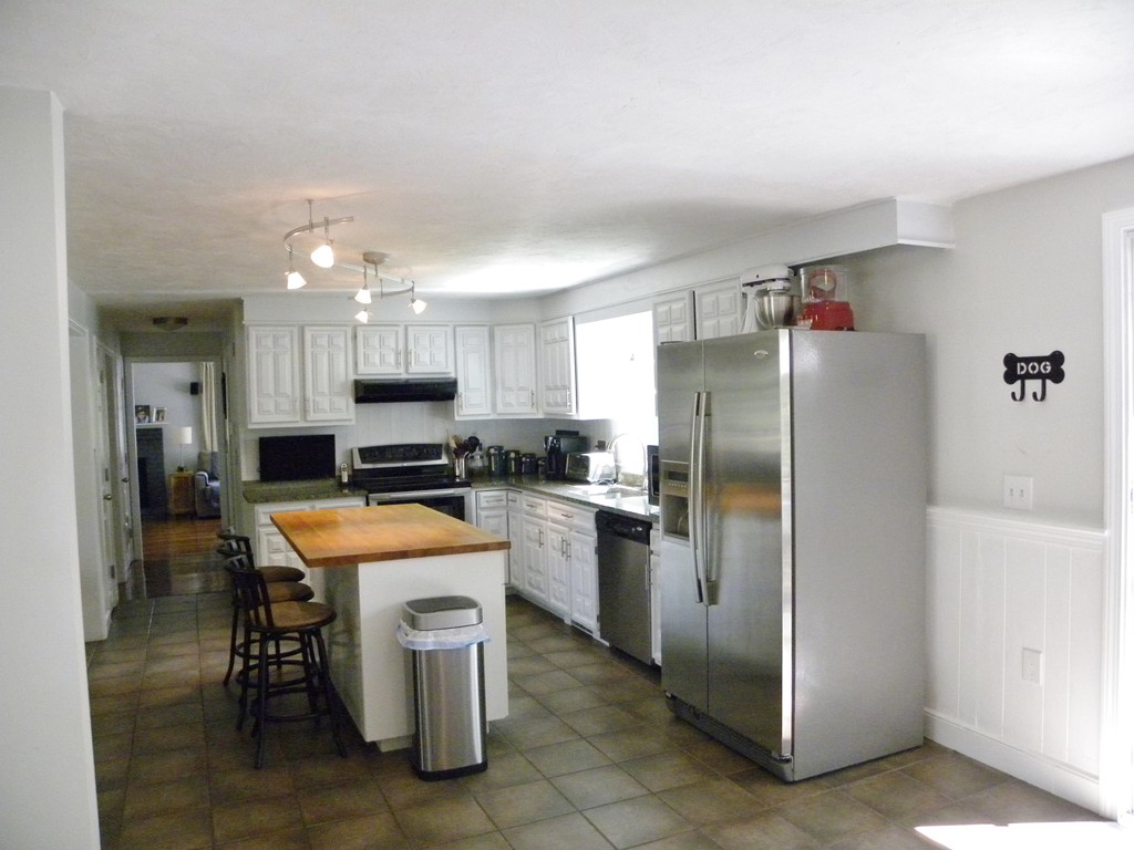 1 Longmeadow Road Norfolk, MA 02056 - Photo 3 of 30 Gallery Image 3