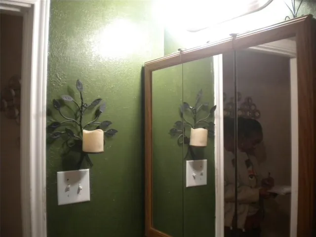 $215,000 | 6614 Coleshire Drive, Dallas, TX 75232