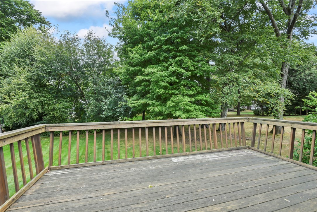 14 Greenbrier Road Smithfield, RI 02828 - Photo 8 of 27 Gallery Image 8