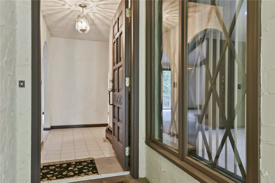 14 Greenbrier Road Smithfield, RI 02828 - Photo 9 of 27 Gallery Image 9