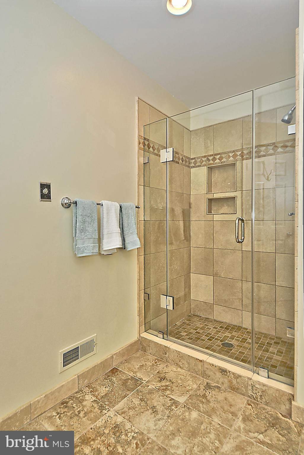 9033 Scott Street Springfield, VA 22153 - Photo 14 of 30 Bath (Master)