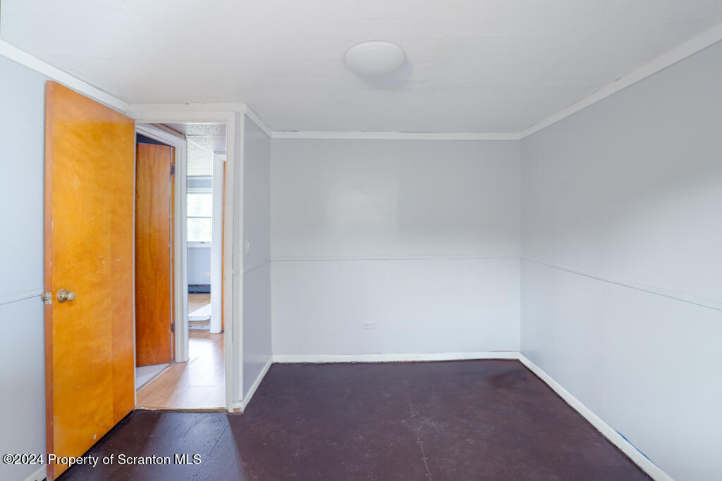 343 Atlantic Street Jessup, PA 18434 - Photo 8 of 19