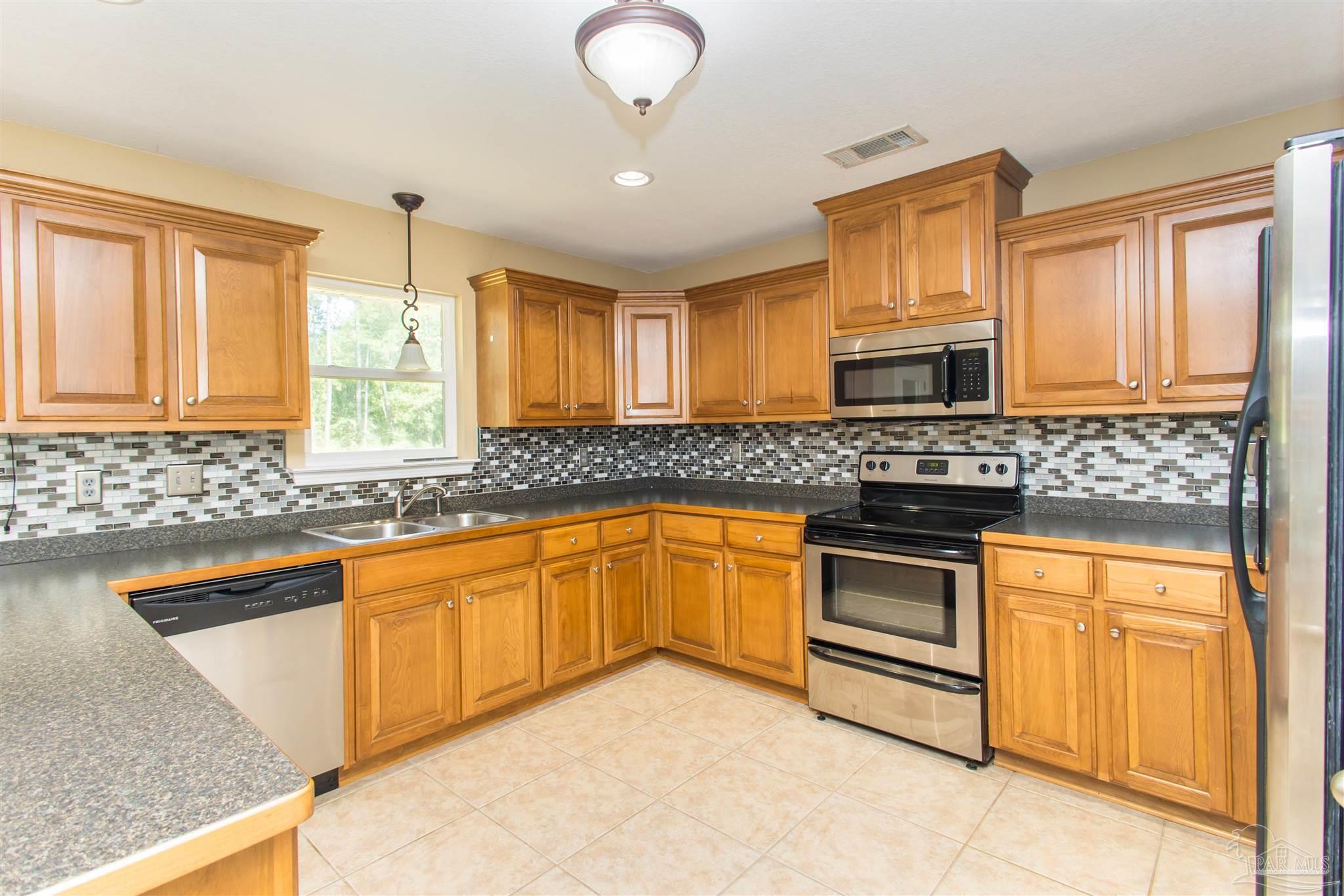 1654 Eagle Terrace Cantonment, FL 32533 - Photo 12 of 26