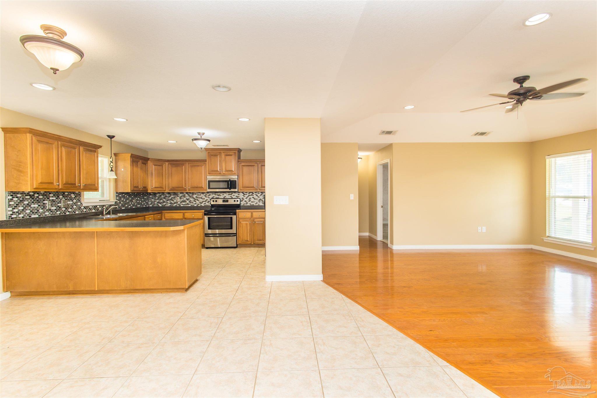 1654 Eagle Terrace Cantonment, FL 32533 - Photo 8 of 26