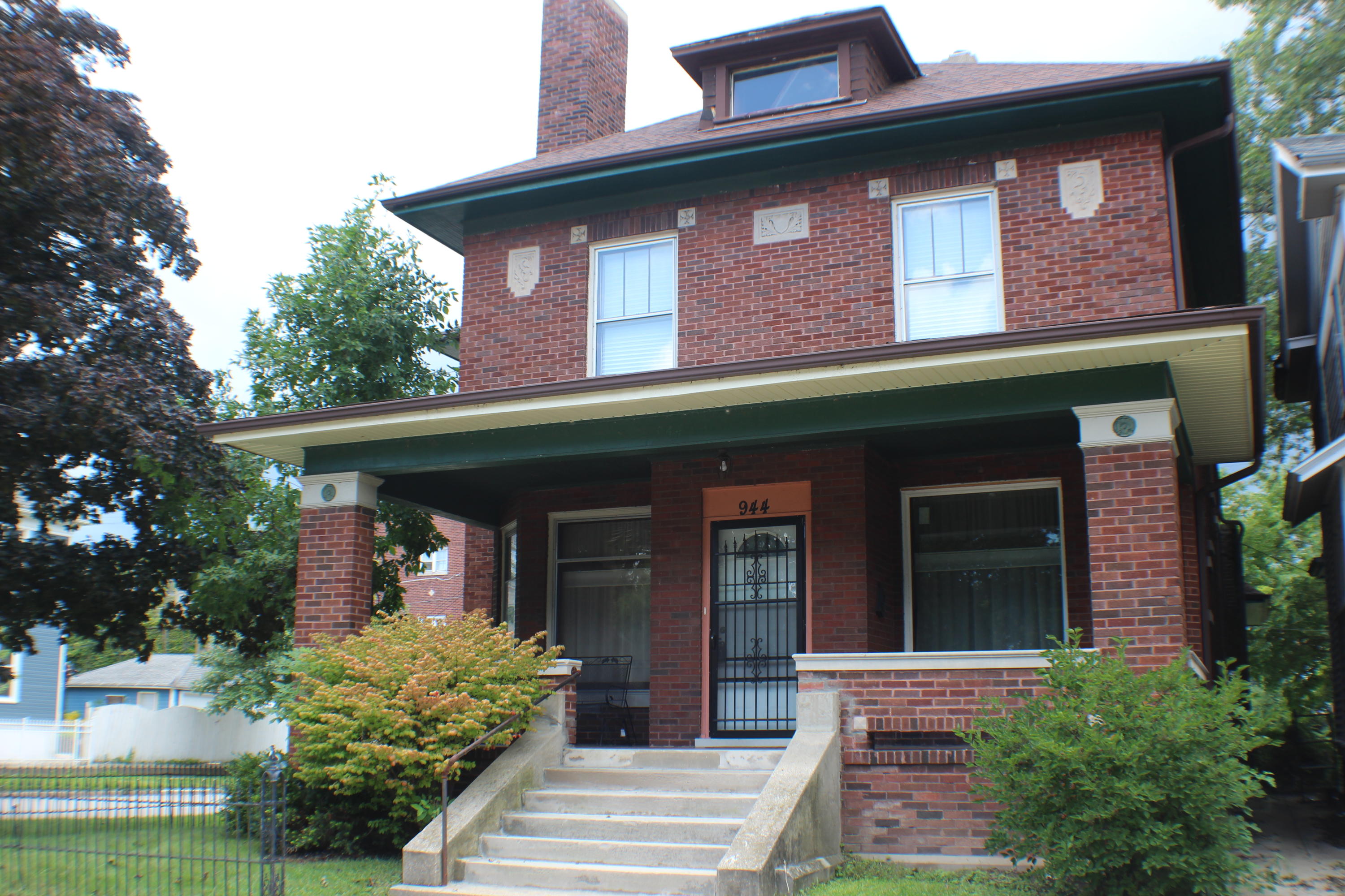 944 Park Avenue Racine, WI 53403 - Photo 1 of 1 exterior