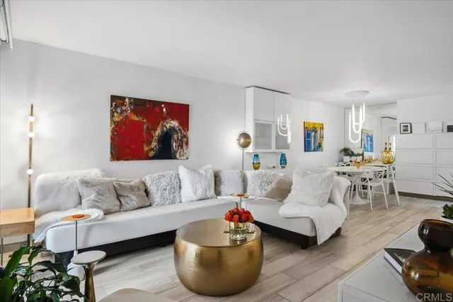 $1,620,000 | 940 Sealane Drive, Unit 3, Encinitas, CA 92024