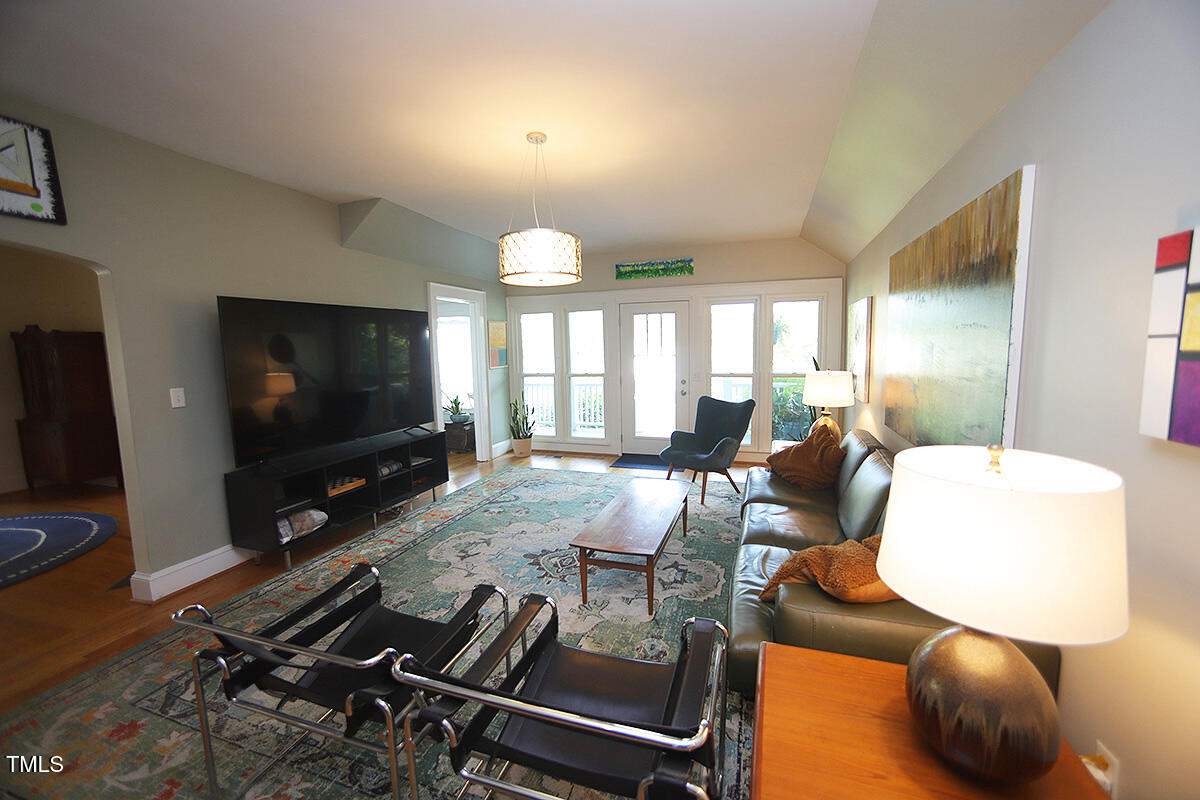 3409 White Oak Road Raleigh, NC 27609 - Photo 6 of 24 Living room2