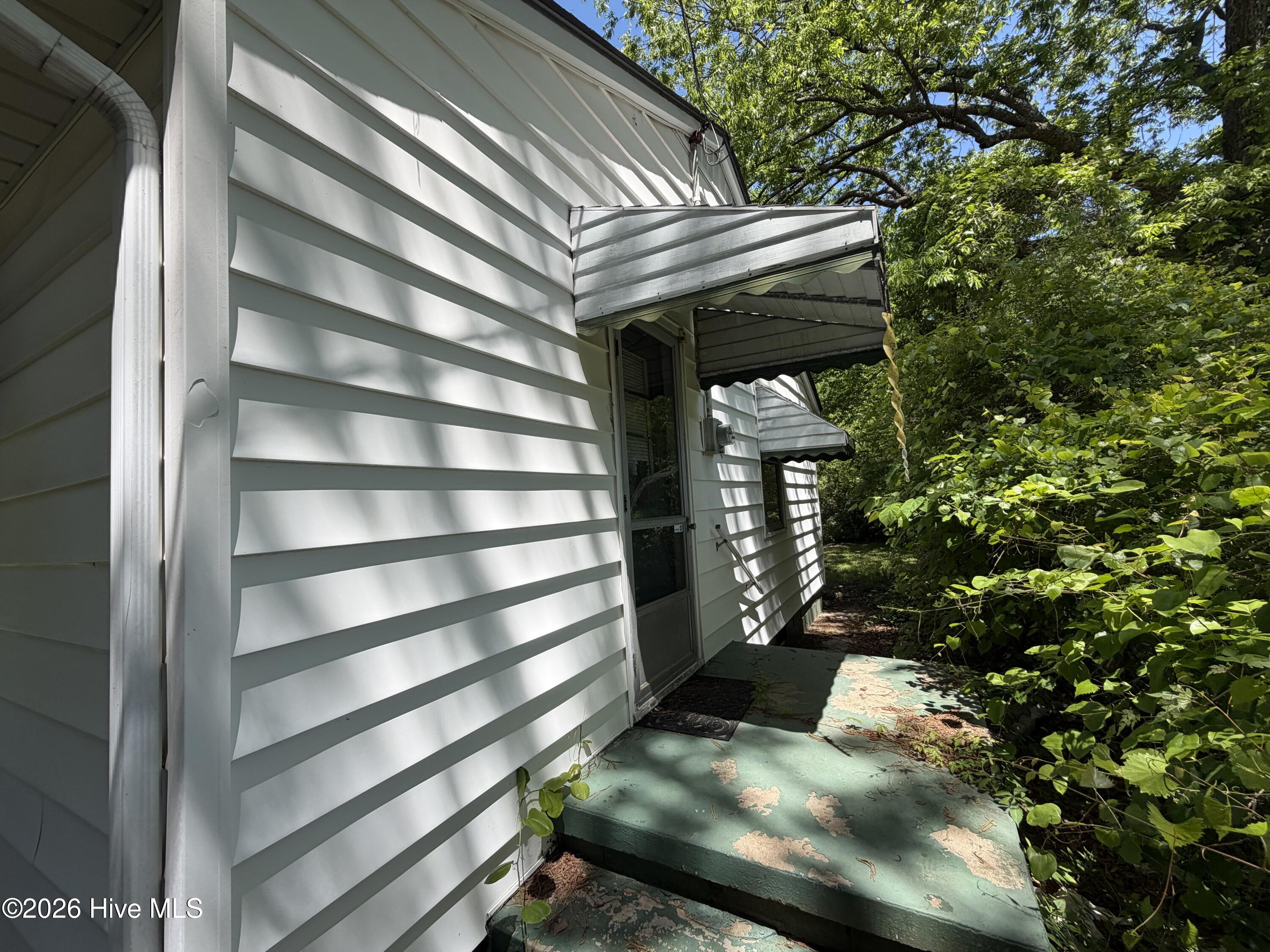 2340 Meadowbrook Road Rocky Mount, NC 27801 - Photo 15 of 17 Right side entrance