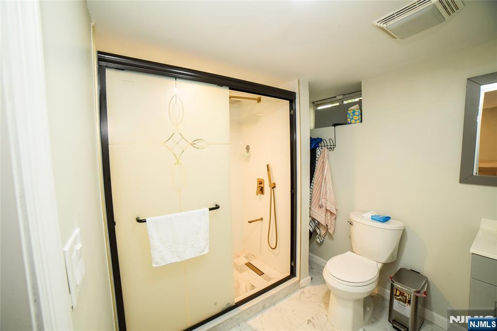 415-417 19th Avenue Paterson, NJ 07504 - Photo 26 of 35