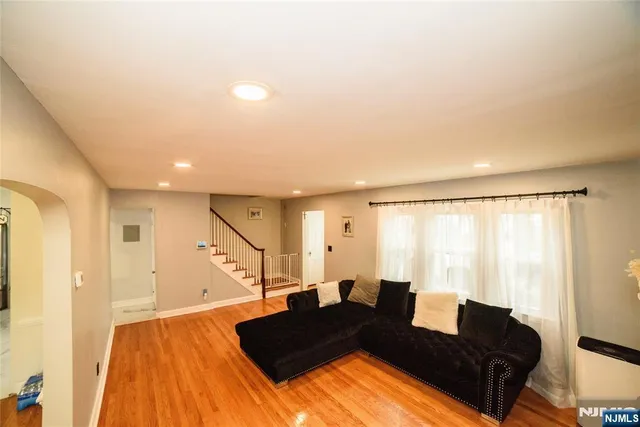 $689,000 | 415-417 19th Avenue, Paterson, NJ 07504