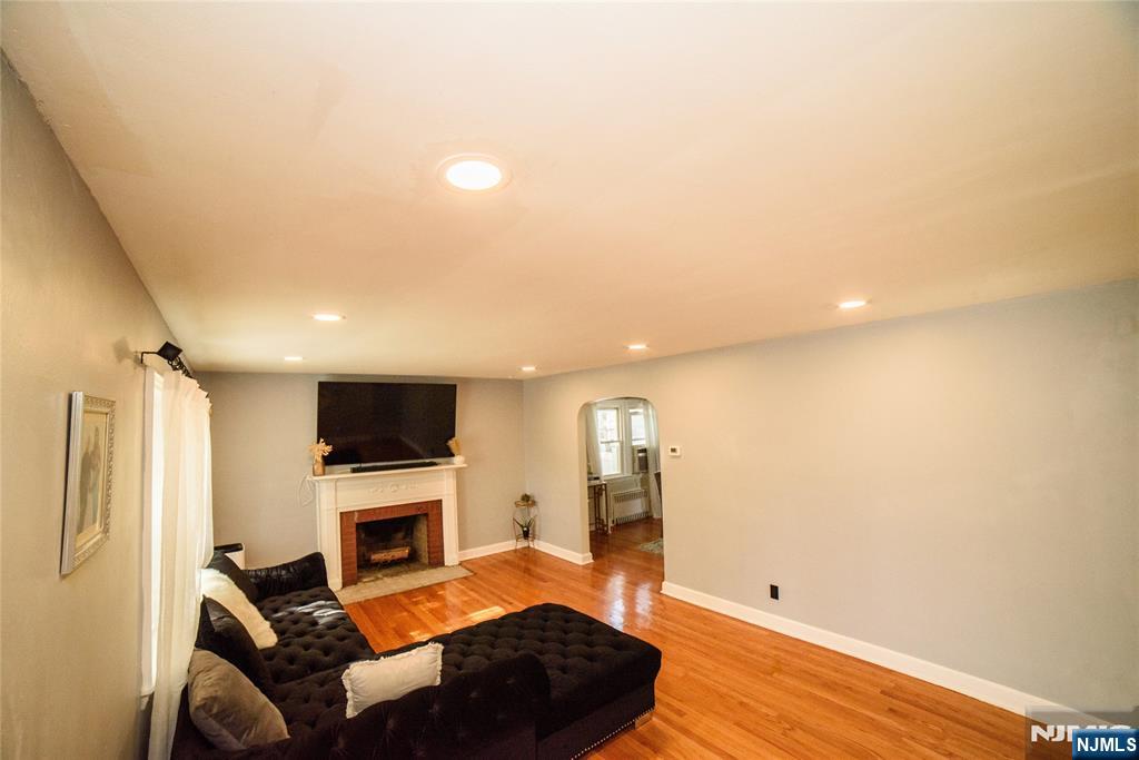 415-417 19th Avenue Paterson, NJ 07504 - Photo 5 of 35