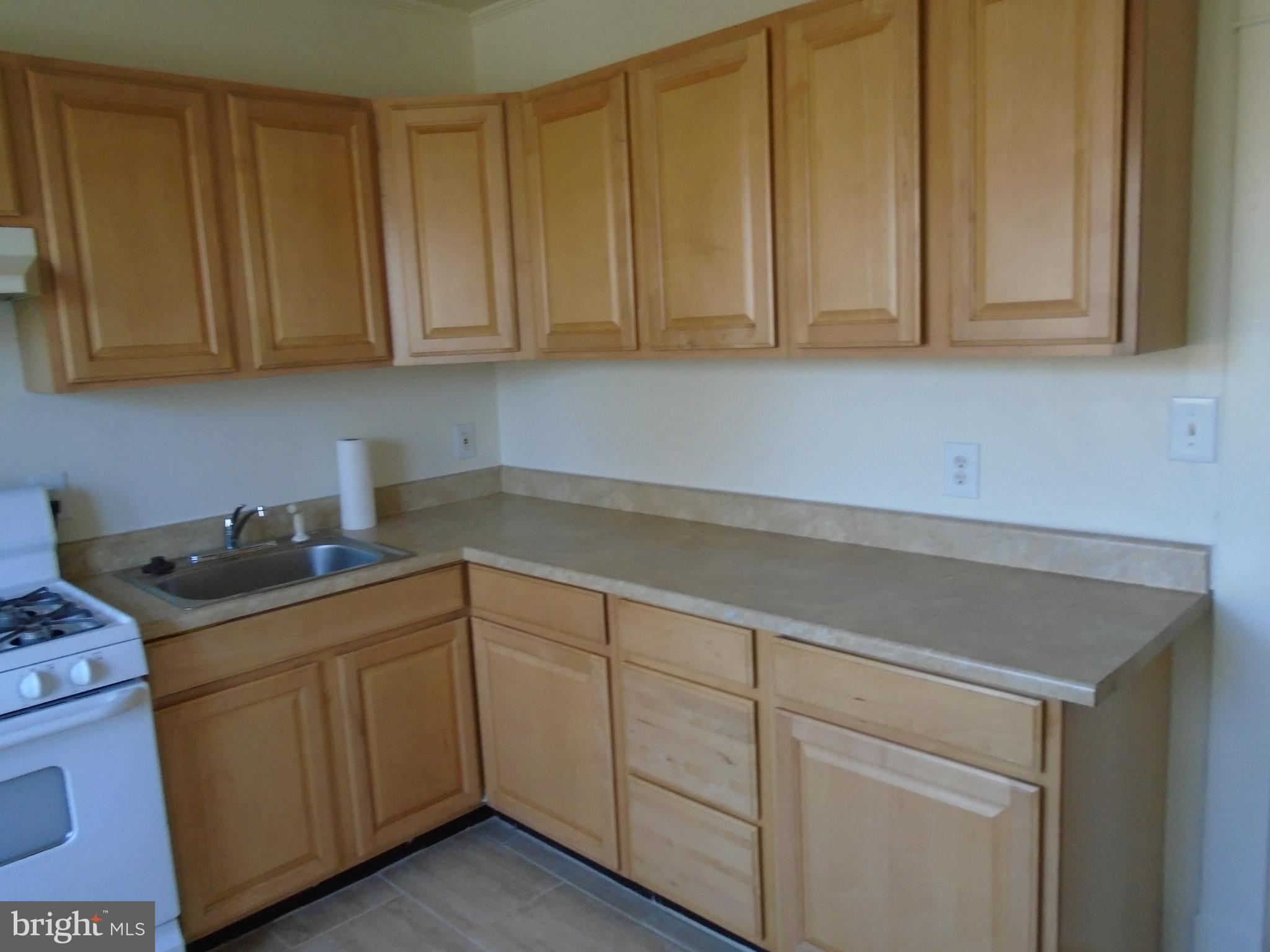 6316 Frederick Road, Unit 2 Baltimore, MD 21228 - Photo 6 of 8