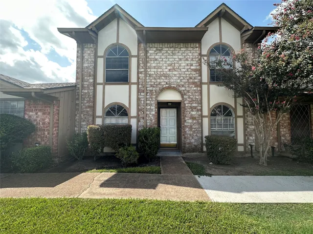 $2,000 | 11519 Sabo Road, Houston, TX 77089