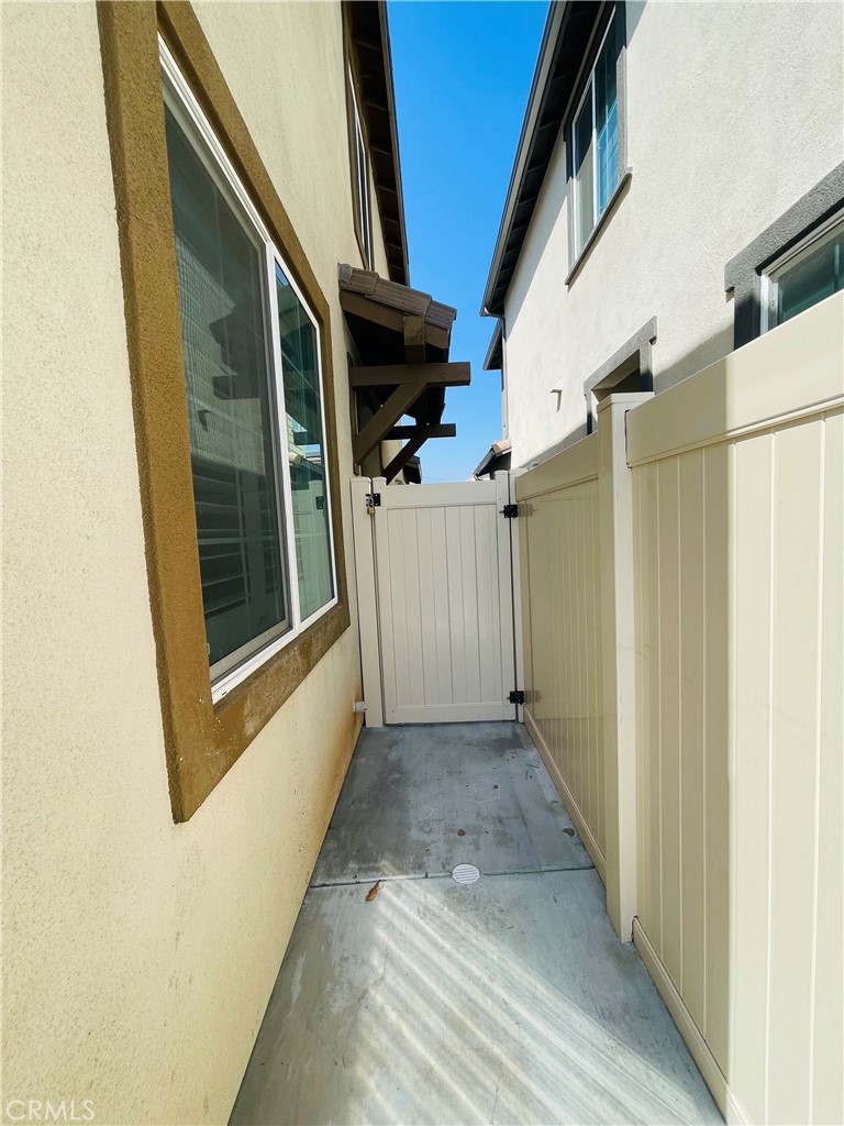 2004 Dewdrop Upland, CA 91786 - Photo 30 of 33