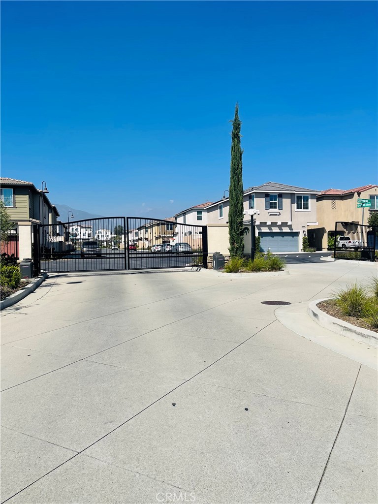 2004 Dewdrop Upland, CA 91786 - Photo 3 of 33