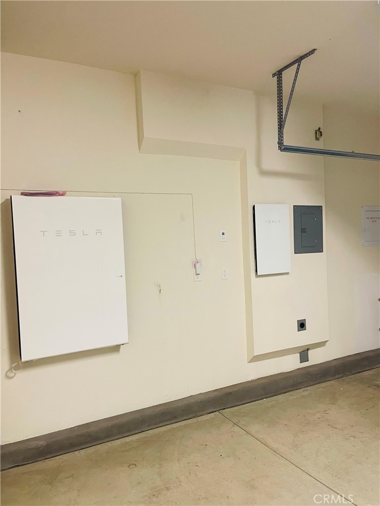 2004 Dewdrop Upland, CA 91786 - Photo 31 of 33