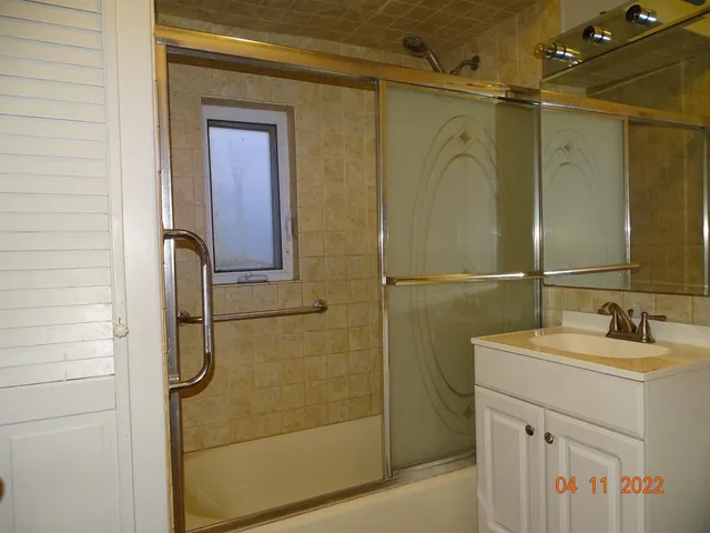 $1,900 | 124 West 8th Street, Unit 2, Bayonne, NJ 07002