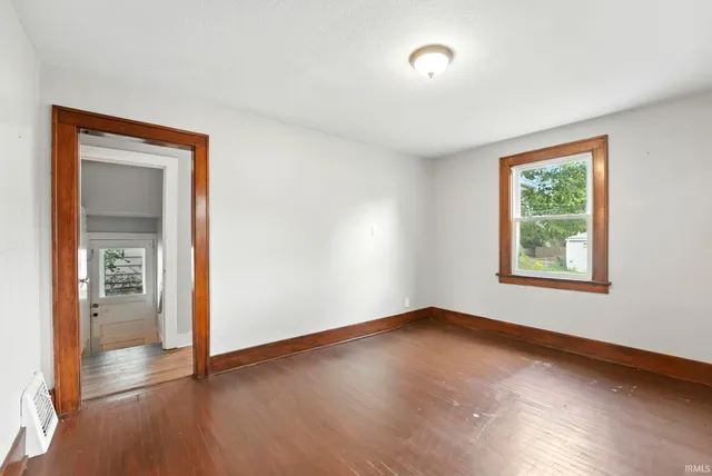 $189,900 | 1718 Kentucky Avenue, Fort Wayne, IN 46805