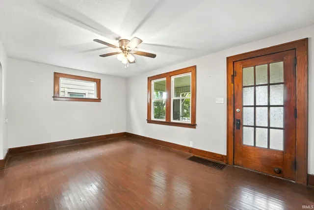 $189,900 | 1718 Kentucky Avenue, Fort Wayne, IN 46805