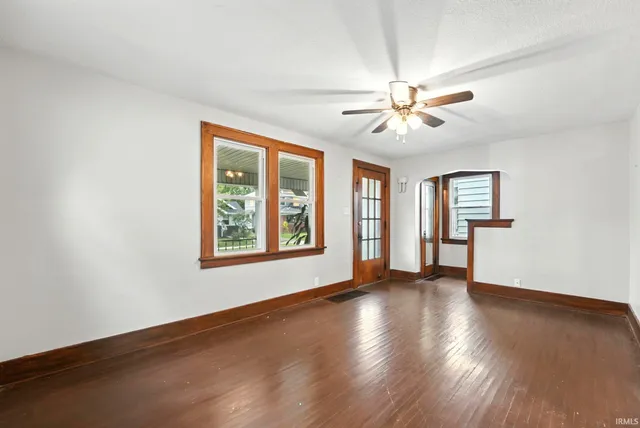 $189,900 | 1718 Kentucky Avenue, Fort Wayne, IN 46805