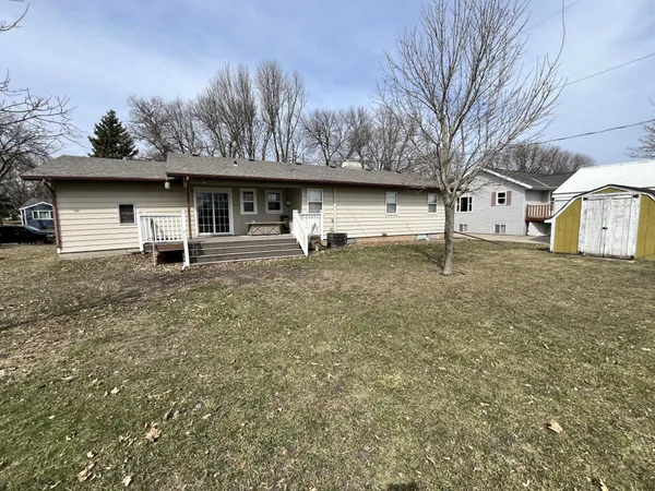 $265,000 | 25 4th Avenue Southeast, Clara City, MN 56222